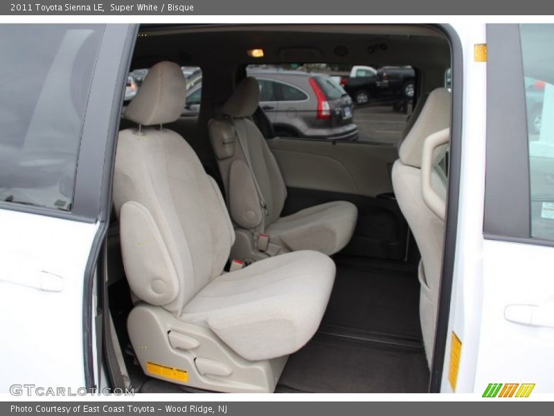 Super White / Bisque 2011 Toyota Sienna LE