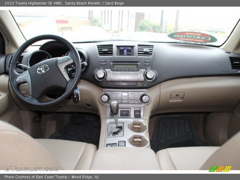 Sandy Beach Metallic / Sand Beige 2010 Toyota Highlander SE 4WD