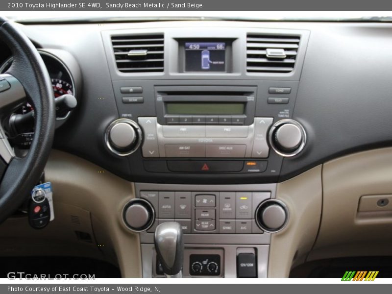 Sandy Beach Metallic / Sand Beige 2010 Toyota Highlander SE 4WD