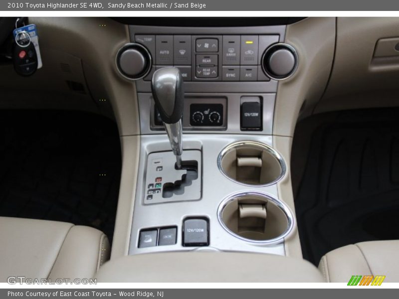 Sandy Beach Metallic / Sand Beige 2010 Toyota Highlander SE 4WD