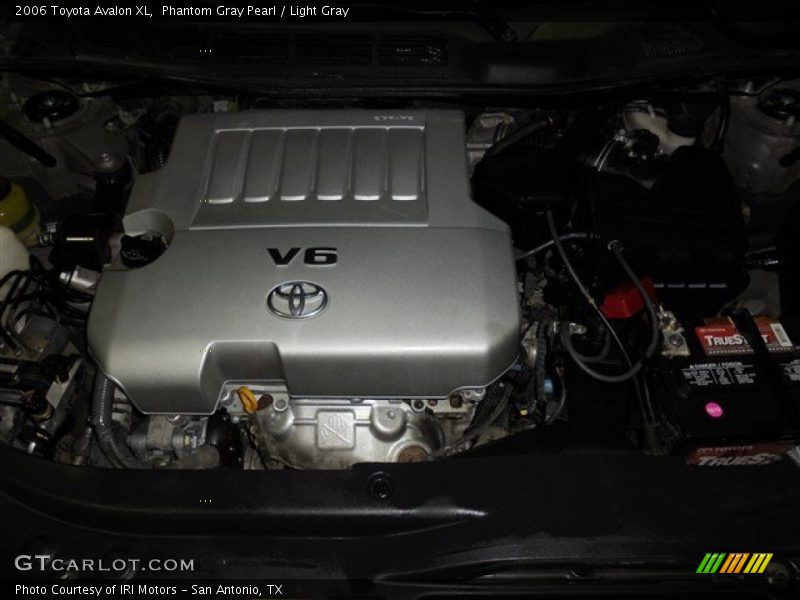 Phantom Gray Pearl / Light Gray 2006 Toyota Avalon XL