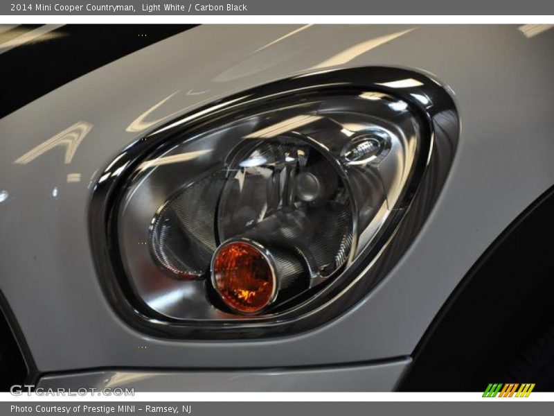 Light White / Carbon Black 2014 Mini Cooper Countryman