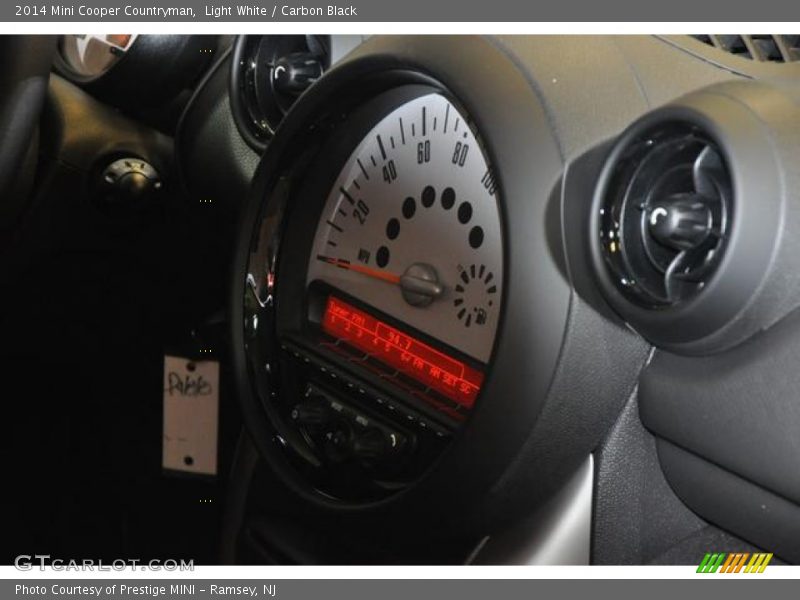 Light White / Carbon Black 2014 Mini Cooper Countryman