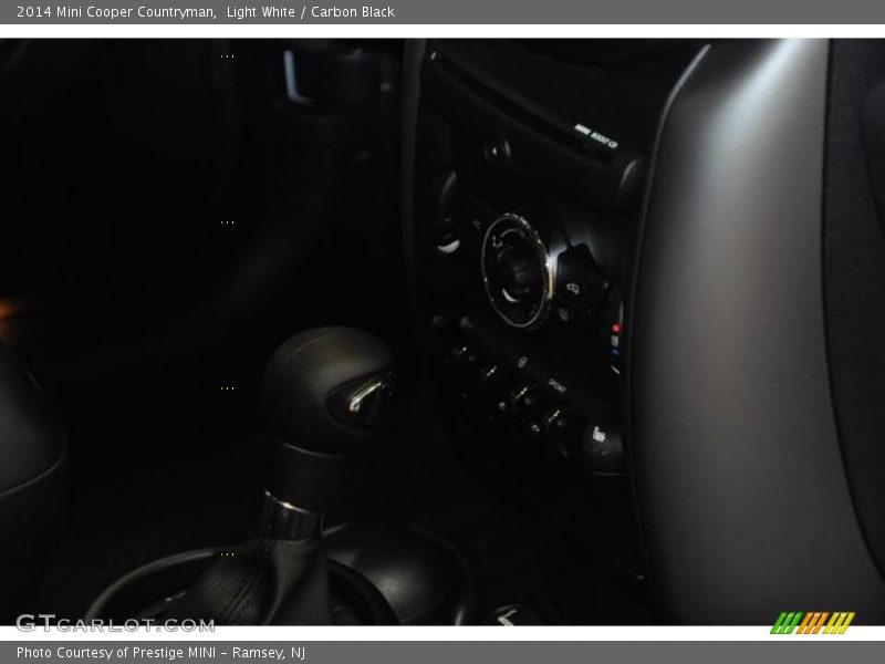 Light White / Carbon Black 2014 Mini Cooper Countryman