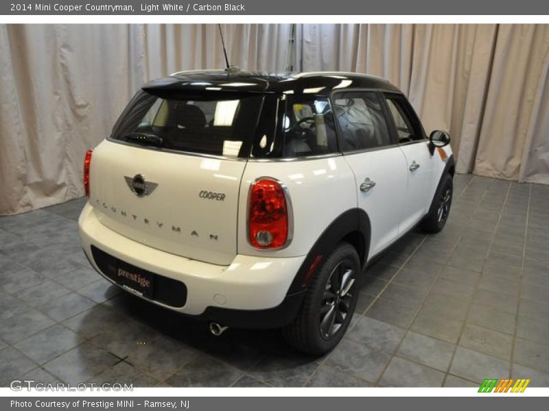 Light White / Carbon Black 2014 Mini Cooper Countryman