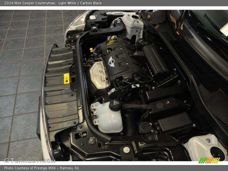 Light White / Carbon Black 2014 Mini Cooper Countryman