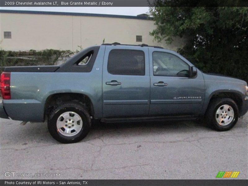 Blue Granite Metallic / Ebony 2009 Chevrolet Avalanche LT