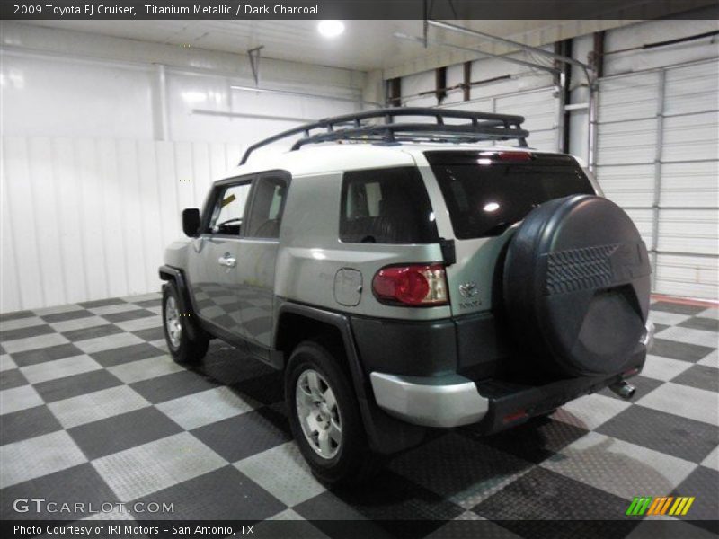 Titanium Metallic / Dark Charcoal 2009 Toyota FJ Cruiser