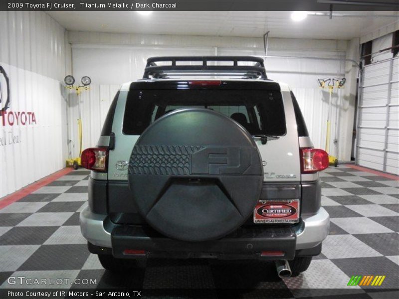 Titanium Metallic / Dark Charcoal 2009 Toyota FJ Cruiser