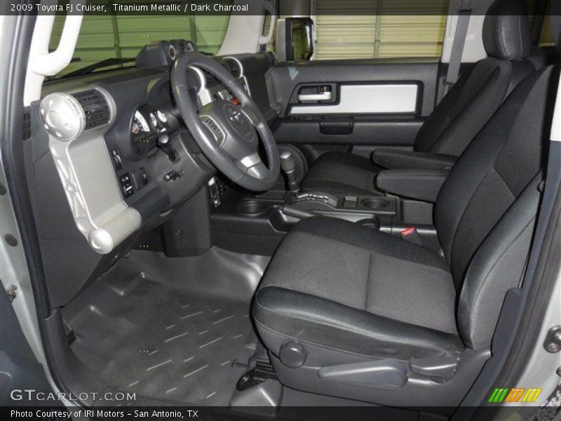 Titanium Metallic / Dark Charcoal 2009 Toyota FJ Cruiser