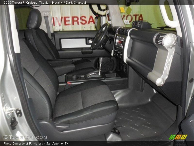 Titanium Metallic / Dark Charcoal 2009 Toyota FJ Cruiser