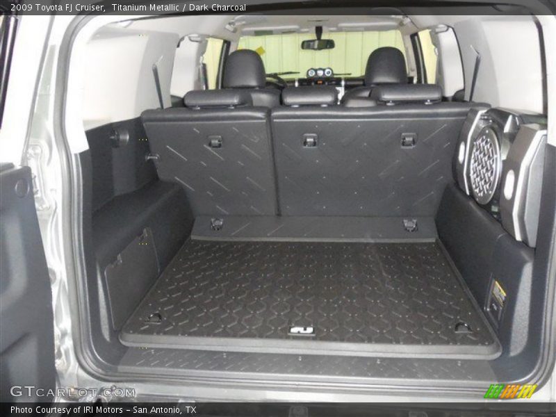 Titanium Metallic / Dark Charcoal 2009 Toyota FJ Cruiser