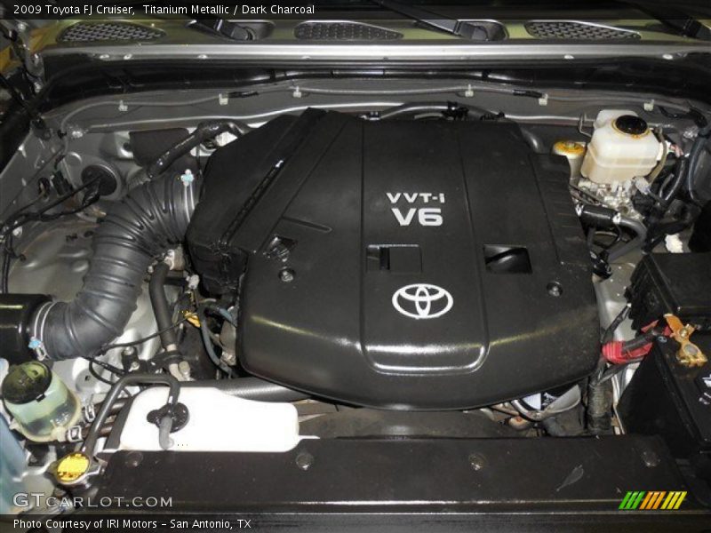 Titanium Metallic / Dark Charcoal 2009 Toyota FJ Cruiser