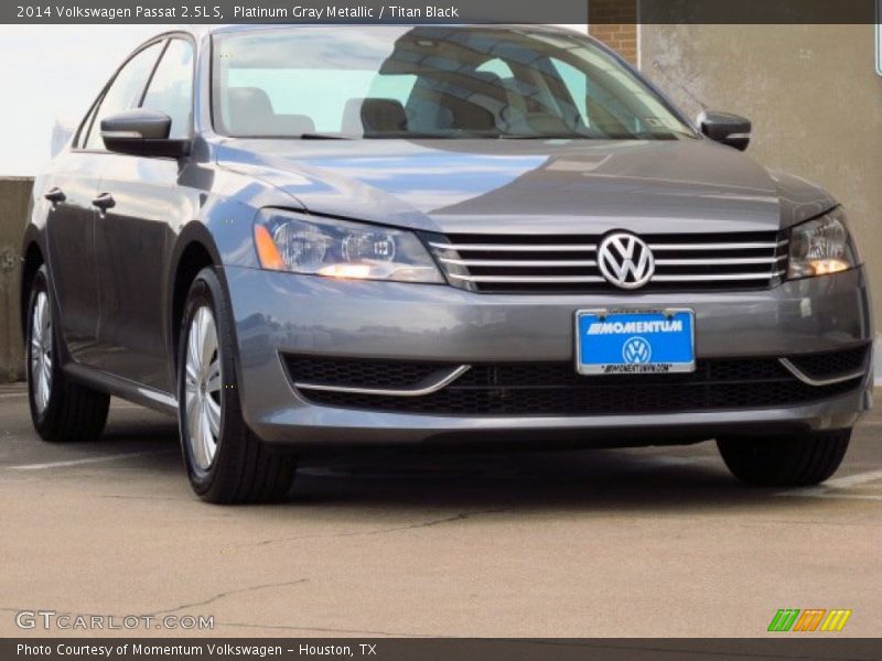 Platinum Gray Metallic / Titan Black 2014 Volkswagen Passat 2.5L S