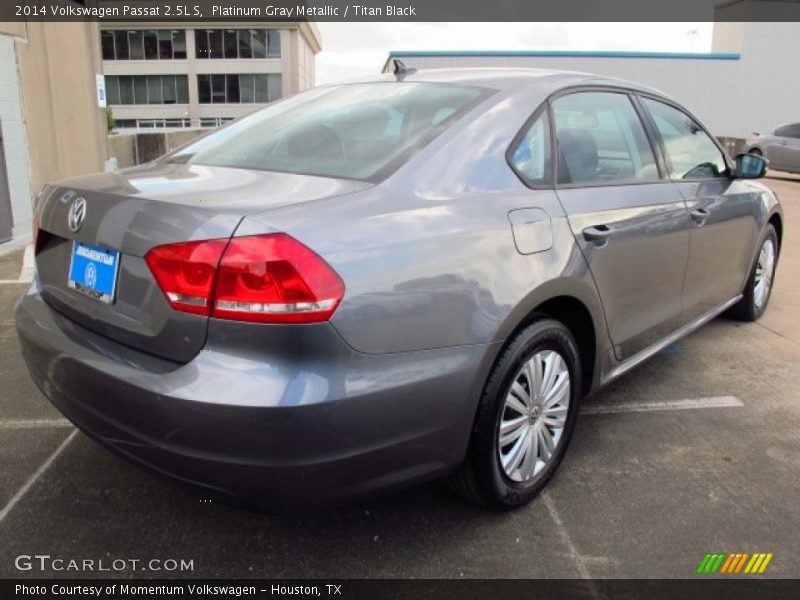 Platinum Gray Metallic / Titan Black 2014 Volkswagen Passat 2.5L S