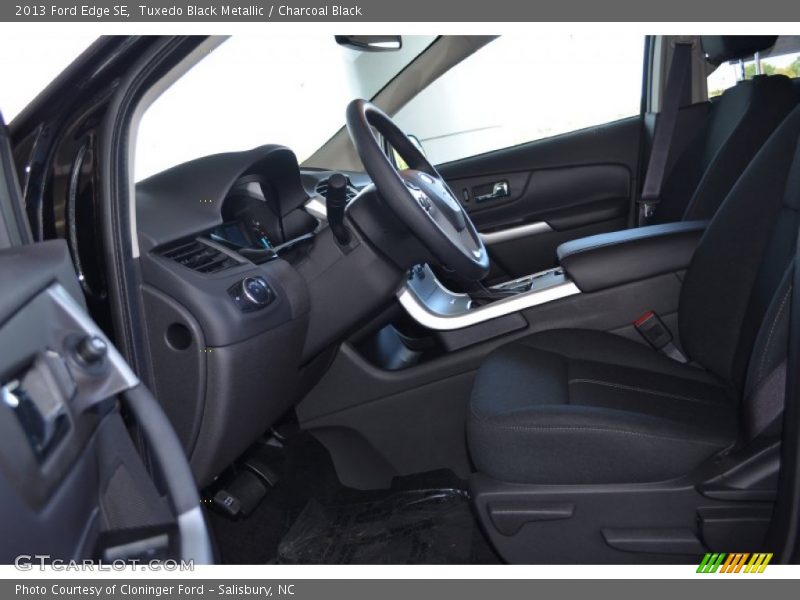 Tuxedo Black Metallic / Charcoal Black 2013 Ford Edge SE