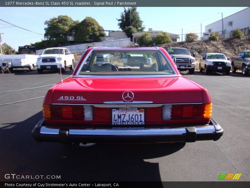 Signal Red / Parchment 1977 Mercedes-Benz SL Class 450 SL roadster