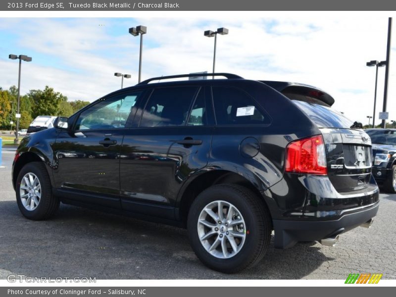 Tuxedo Black Metallic / Charcoal Black 2013 Ford Edge SE