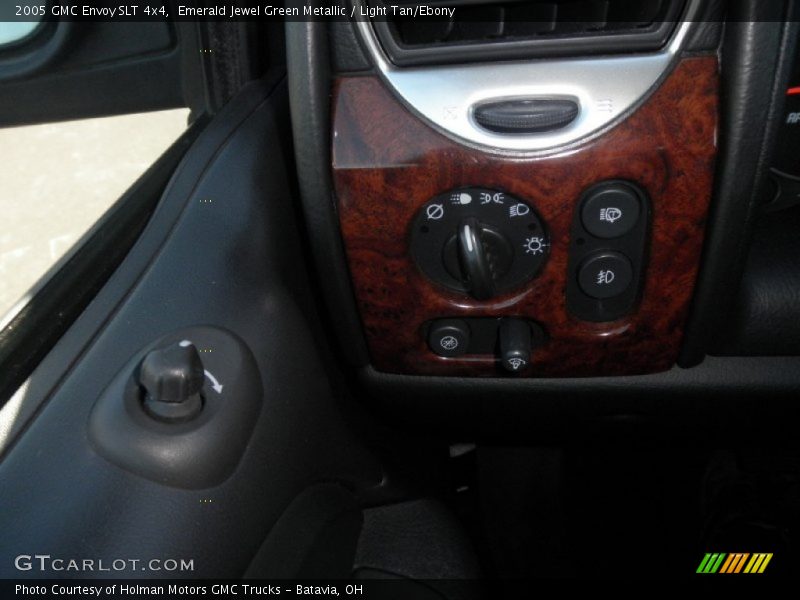 Emerald Jewel Green Metallic / Light Tan/Ebony 2005 GMC Envoy SLT 4x4