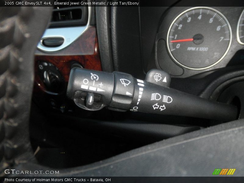 Emerald Jewel Green Metallic / Light Tan/Ebony 2005 GMC Envoy SLT 4x4