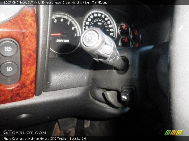 Emerald Jewel Green Metallic / Light Tan/Ebony 2005 GMC Envoy SLT 4x4