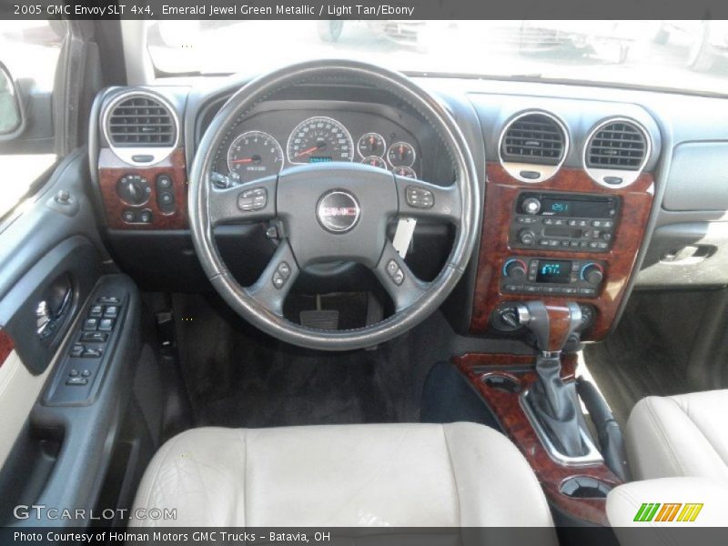 Emerald Jewel Green Metallic / Light Tan/Ebony 2005 GMC Envoy SLT 4x4