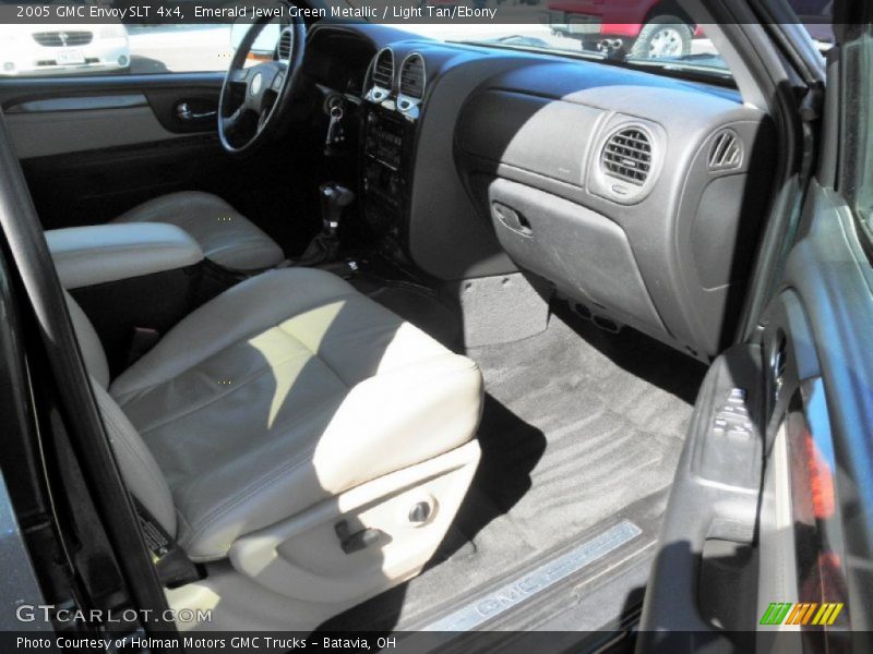 Emerald Jewel Green Metallic / Light Tan/Ebony 2005 GMC Envoy SLT 4x4