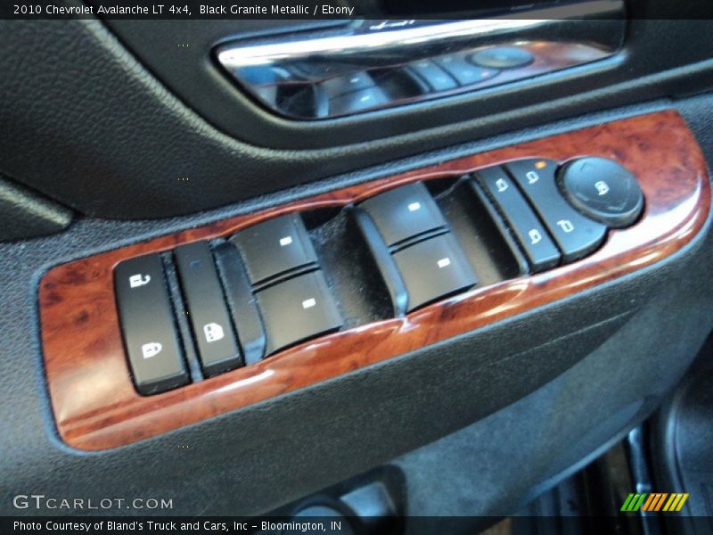 Black Granite Metallic / Ebony 2010 Chevrolet Avalanche LT 4x4