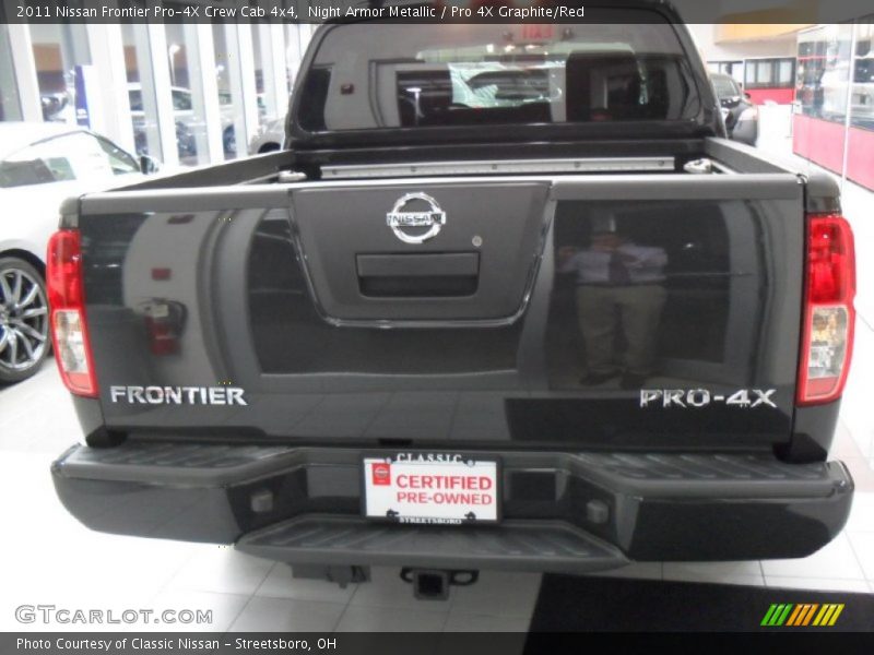 Night Armor Metallic / Pro 4X Graphite/Red 2011 Nissan Frontier Pro-4X Crew Cab 4x4