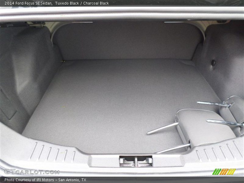 Tuxedo Black / Charcoal Black 2014 Ford Focus SE Sedan