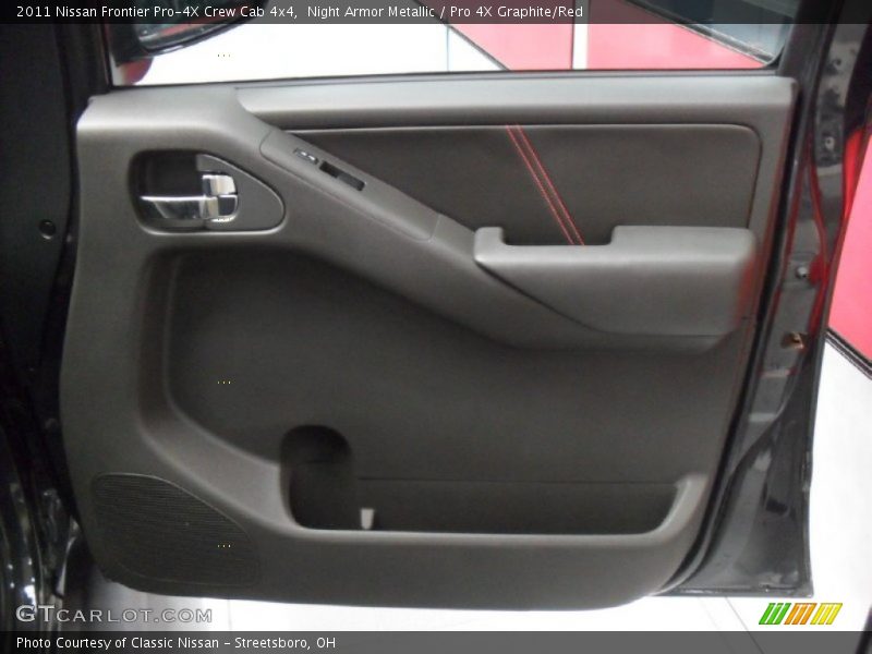 Night Armor Metallic / Pro 4X Graphite/Red 2011 Nissan Frontier Pro-4X Crew Cab 4x4