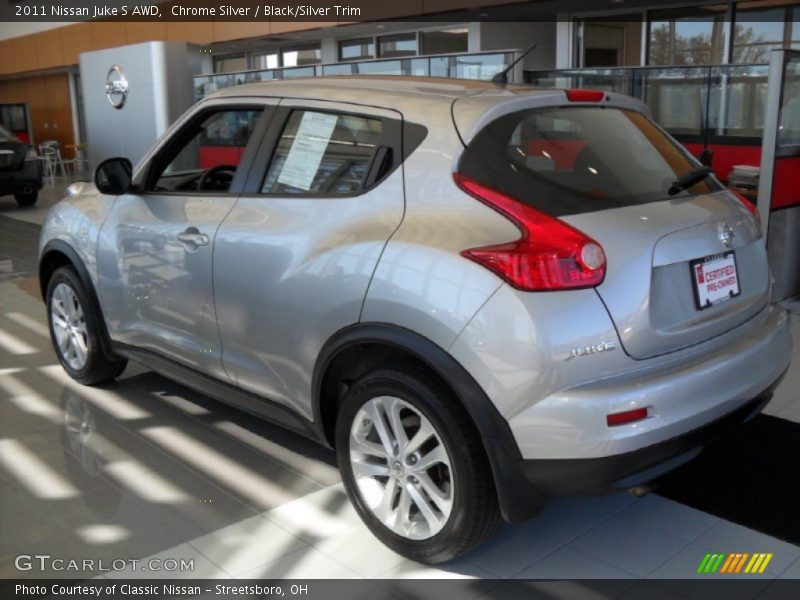 Chrome Silver / Black/Silver Trim 2011 Nissan Juke S AWD