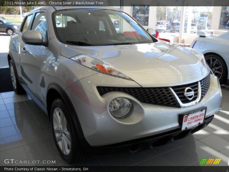 Chrome Silver / Black/Silver Trim 2011 Nissan Juke S AWD
