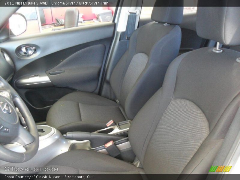 Chrome Silver / Black/Silver Trim 2011 Nissan Juke S AWD