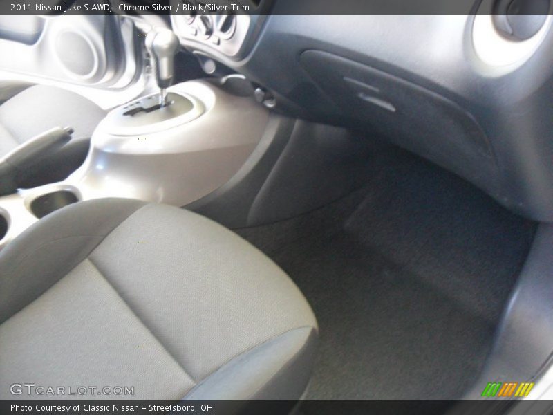 Chrome Silver / Black/Silver Trim 2011 Nissan Juke S AWD