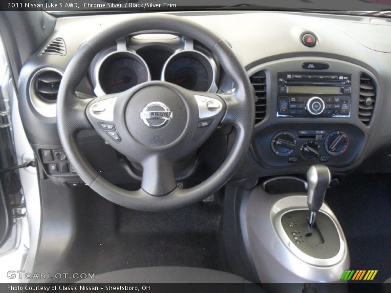 Chrome Silver / Black/Silver Trim 2011 Nissan Juke S AWD