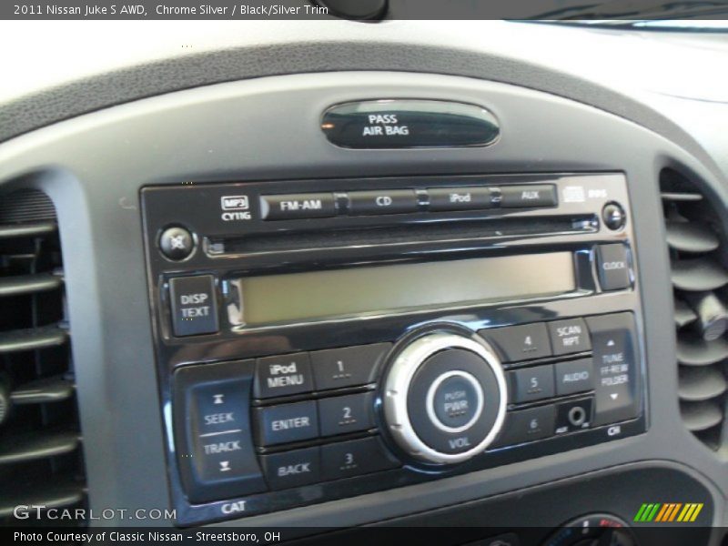 Chrome Silver / Black/Silver Trim 2011 Nissan Juke S AWD