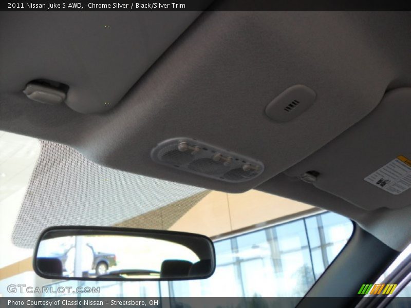 Chrome Silver / Black/Silver Trim 2011 Nissan Juke S AWD