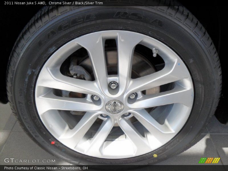 Chrome Silver / Black/Silver Trim 2011 Nissan Juke S AWD