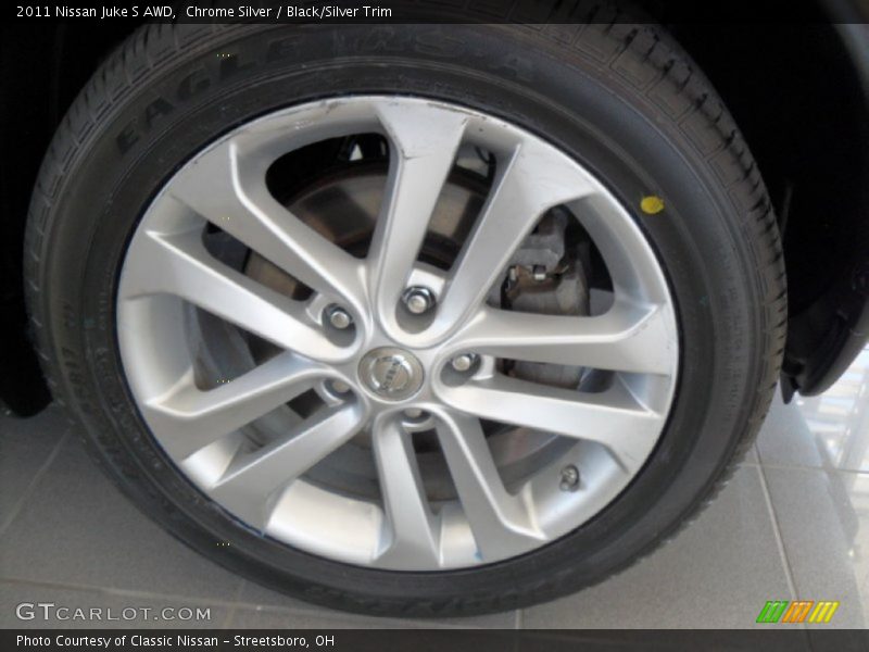Chrome Silver / Black/Silver Trim 2011 Nissan Juke S AWD