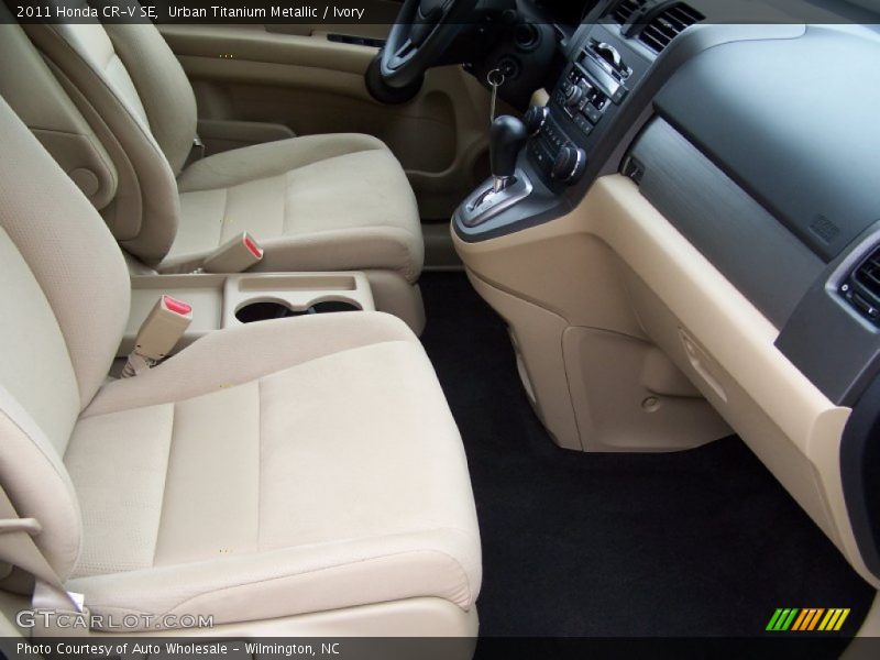 Urban Titanium Metallic / Ivory 2011 Honda CR-V SE