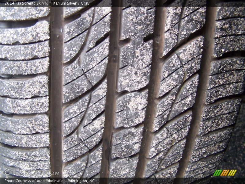 Titanium Silver / Gray 2014 Kia Sorento SX V6