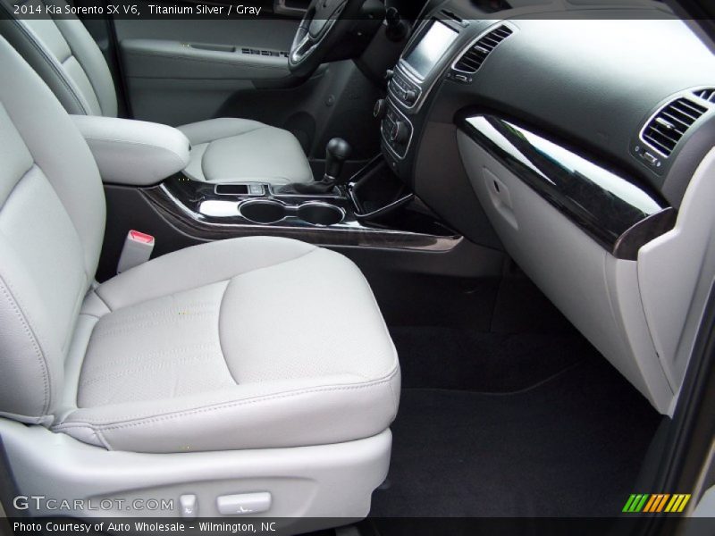 Titanium Silver / Gray 2014 Kia Sorento SX V6