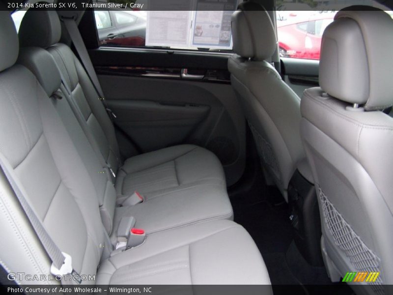 Titanium Silver / Gray 2014 Kia Sorento SX V6