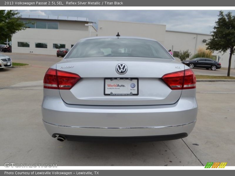 Reflex Silver Metallic / Titan Black 2013 Volkswagen Passat 2.5L SEL
