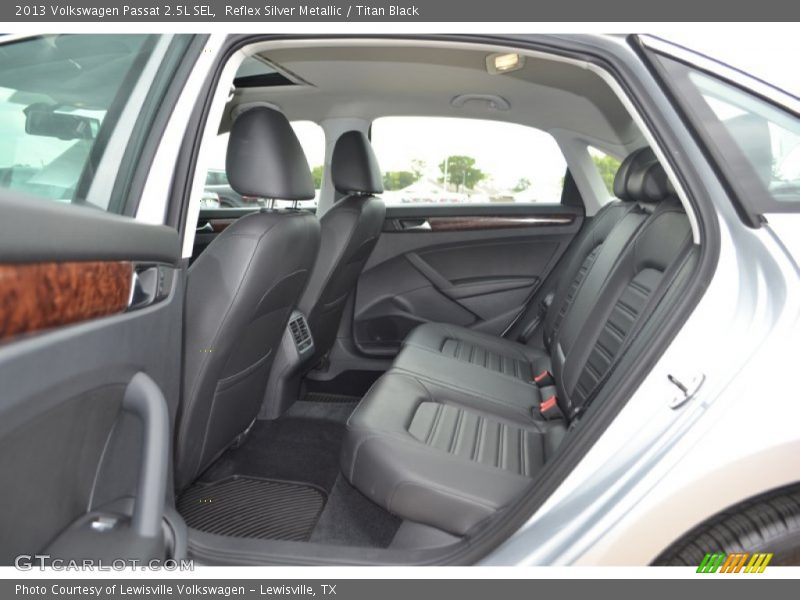 Reflex Silver Metallic / Titan Black 2013 Volkswagen Passat 2.5L SEL