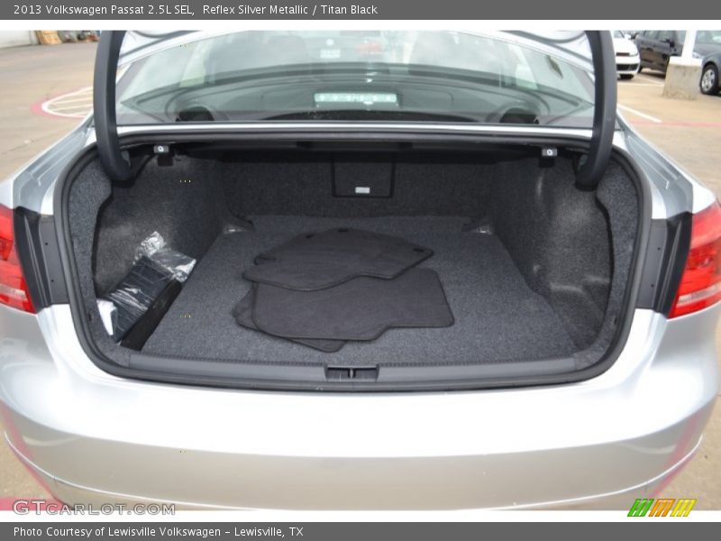 Reflex Silver Metallic / Titan Black 2013 Volkswagen Passat 2.5L SEL