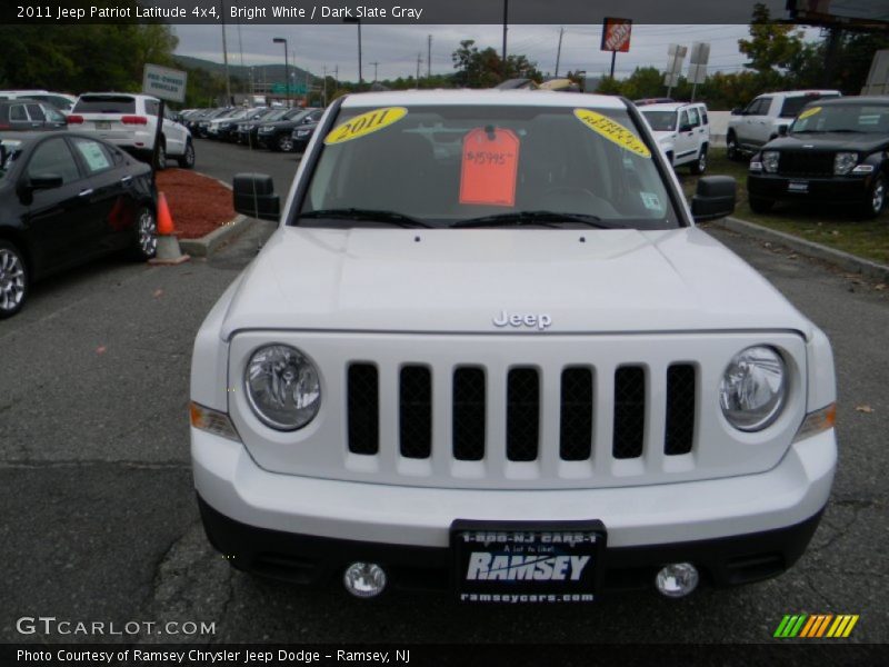 Bright White / Dark Slate Gray 2011 Jeep Patriot Latitude 4x4