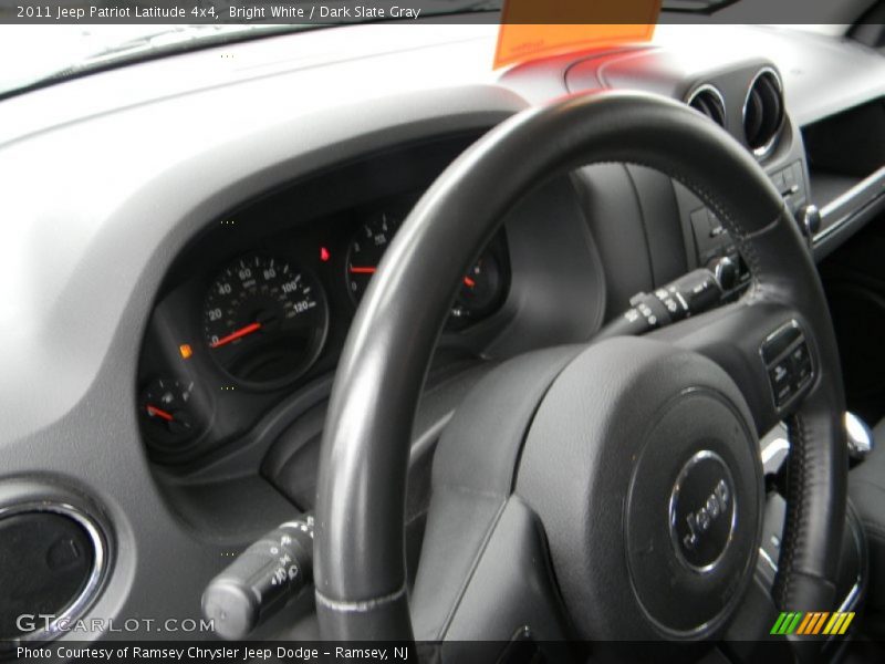 Bright White / Dark Slate Gray 2011 Jeep Patriot Latitude 4x4