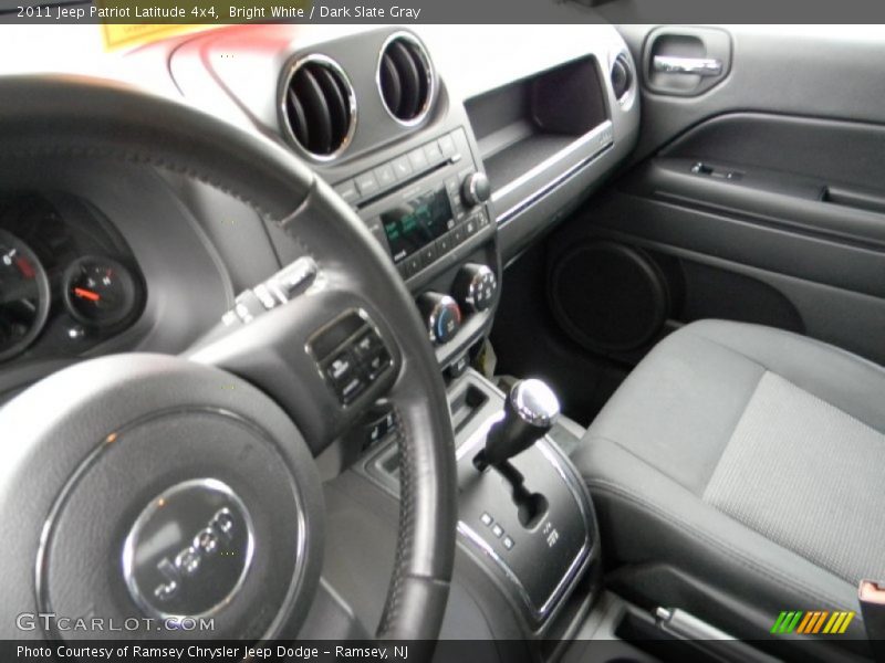 Bright White / Dark Slate Gray 2011 Jeep Patriot Latitude 4x4